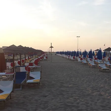 Alisei Palace 4* Rimini