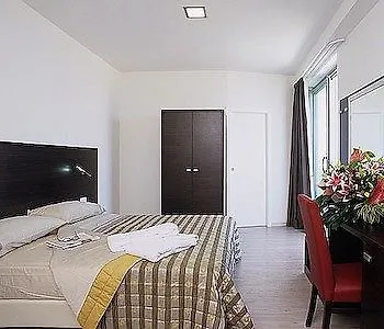 爱丽舍宫酒店 4*