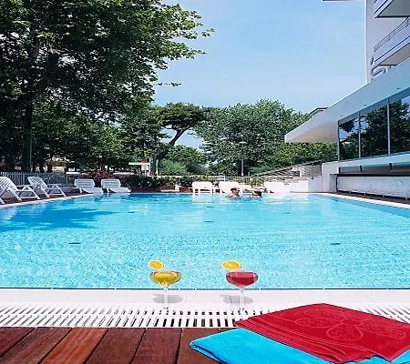 Alisei Palace リミニ