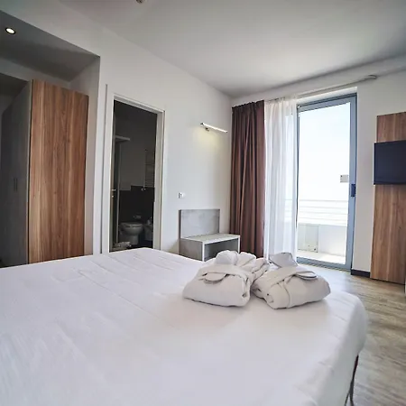 Отель Alisei Palace 4*